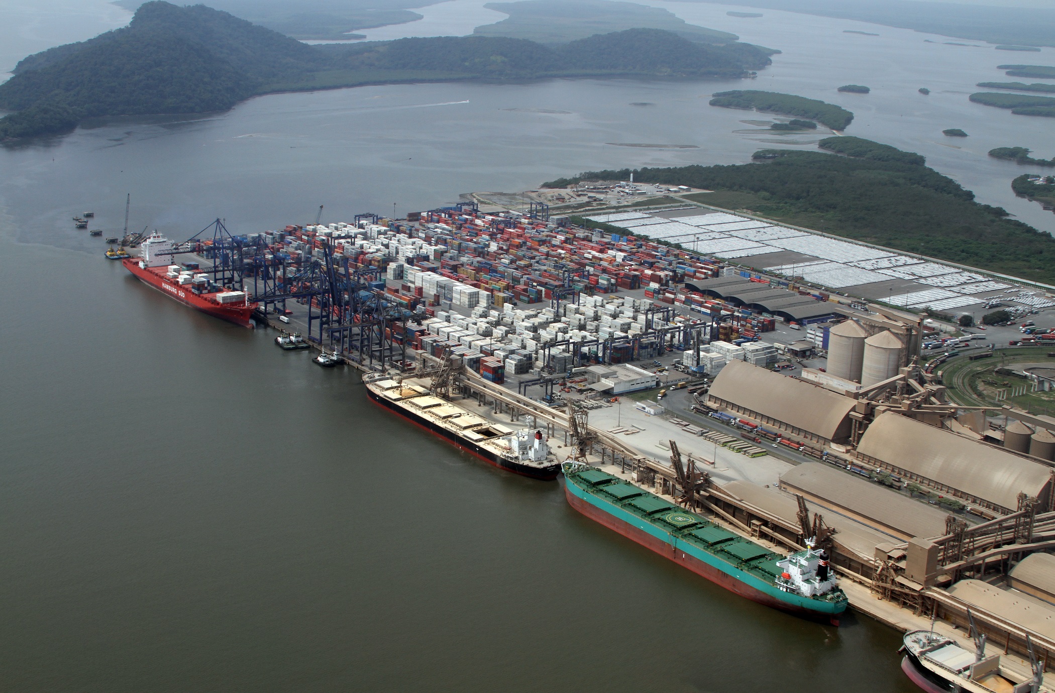 Quase 2 mil empregos a caminho do Porto de Paranaguá