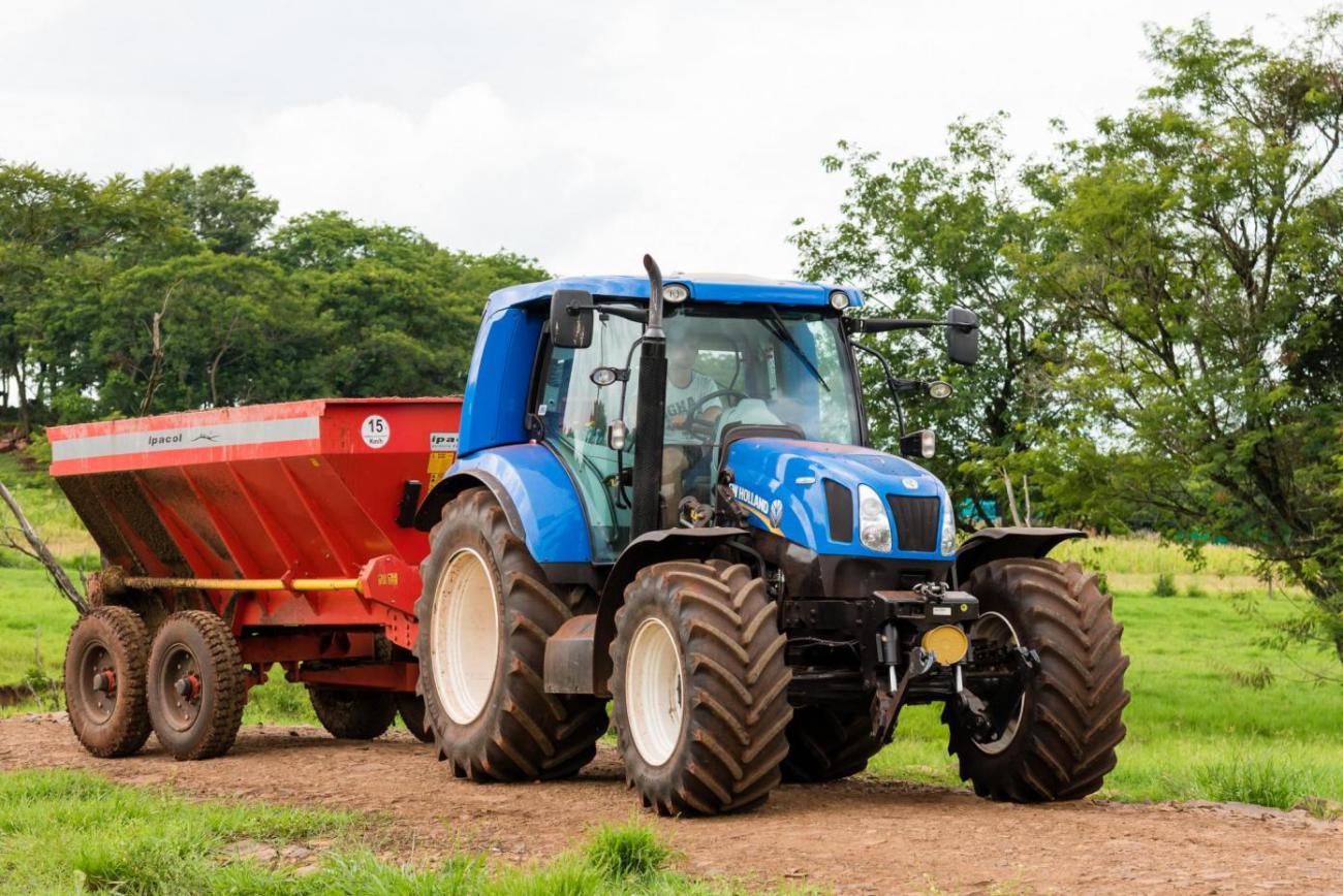Trator movido a metano tem lançamento mundial